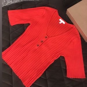 NWOT Abound exS crop top quarter sleeve.